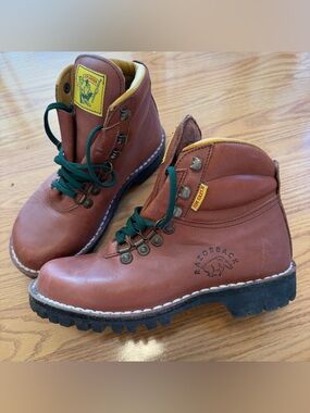 Jim Green Razorback Boots sz Men’s 7 / Women’s 8.5